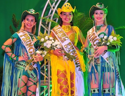 Estudante � eleita Rainha da 30� Exponop