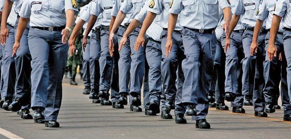 Sob risco de paralisa��o na Copa, PMs fazem nova rodada de discuss�o na Casa Civil