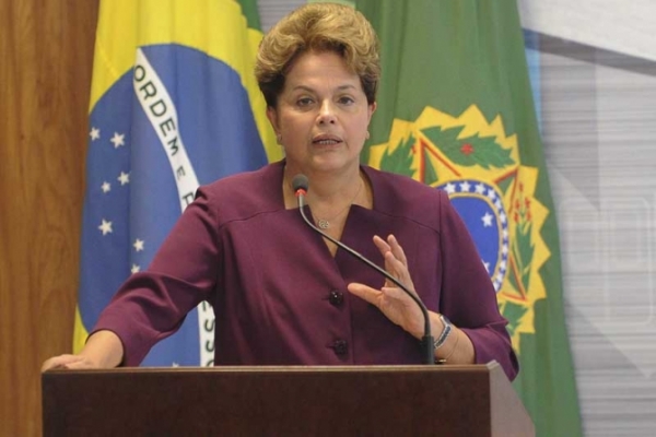 Presidente afirma que aeroportos n�o s�o para a Copa