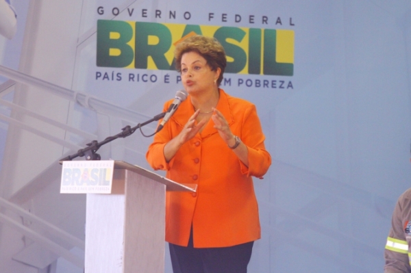 Dilma rebate cr�ticas de ex-jogador Ronaldo