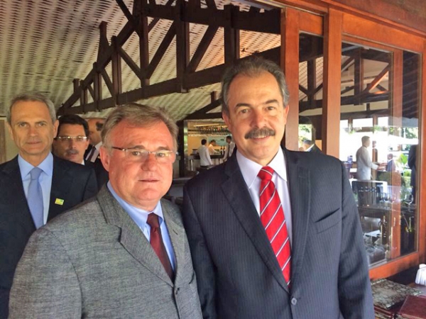 Ezequiel, Era� e F�varo se re�nem com Dilma nesta ter�a