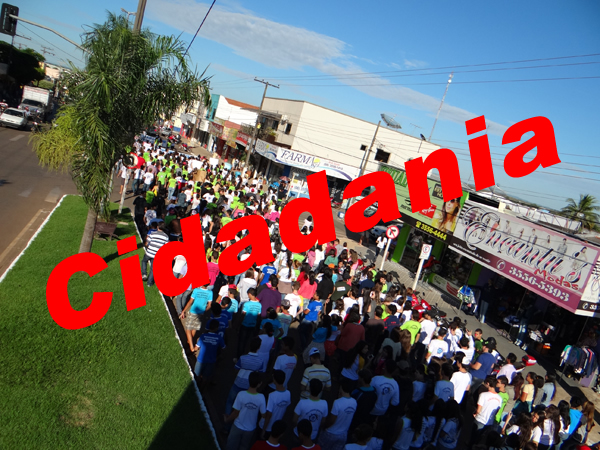 Quem reclama do governo n�o pode andar em motos sem documento e imposto atrasado.