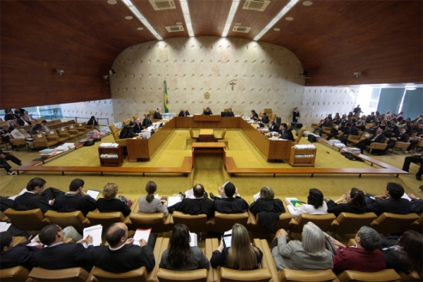 Seguran�a do STF diz que advogado estava embriagado