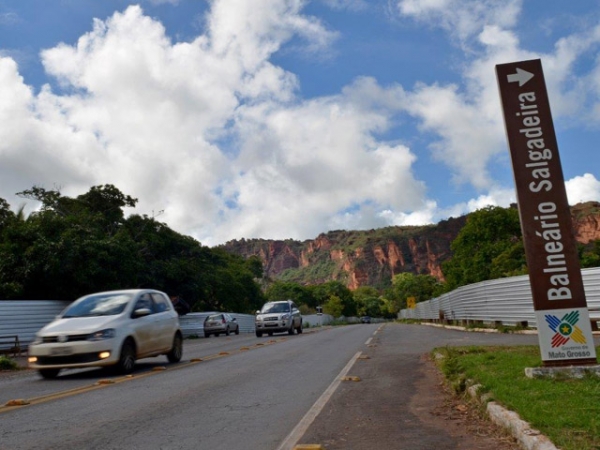 Governador veta projeto de Riva que pro�be ped�gio em Chapada dos Guimar�es