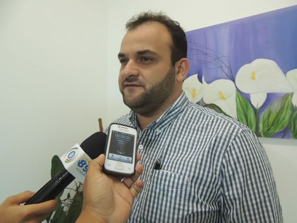 M�dico de ju�na � amea�ado de morte e aponta funcion�rio p�blico como suspeito