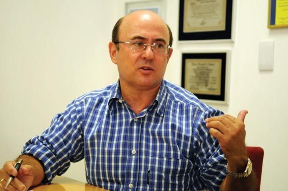 Base deve lan�ar duas candidaturas ao governo e Riva deve ir a disputa para 'minar' oposi��o