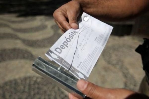 Homem de 54 anos perde ve�culo ap�s cair no golpe do envelope vazio 