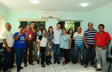 Em reuni�o com Sisma, L�dio garante acabar com OSS no Estado em 2015