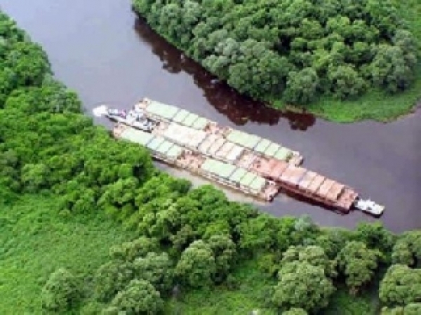 Seca do Tiet� atinge soja goiana