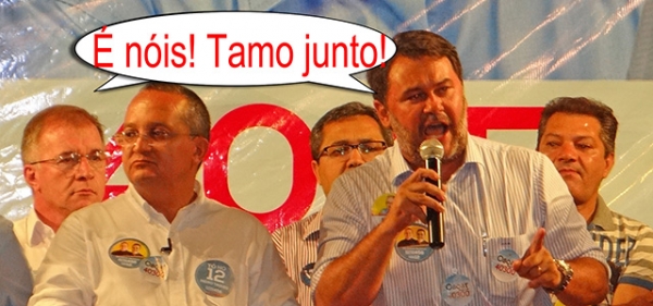 Nei e Oscar no mesmo palanque: o cachorro sempre t� certo.