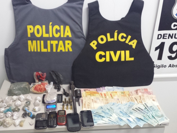 PM e Pol�cia Civil de Juara aprendem traficante com arma, dinheiro e pasta base de coca�na.