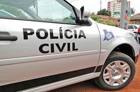 Pol�cia Civil prende 3 com armas e motocicleta roubada em Col�der