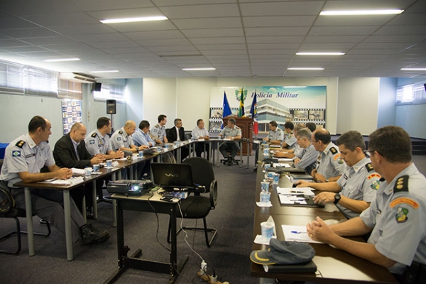 Com Conselho da PM, Pedro Taques estuda medidas para melhoria da seguran�a