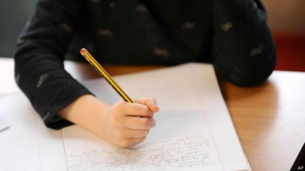 Brasil tem mais de 60% de alunos do 4� ano fracos em leitura e matem�tica