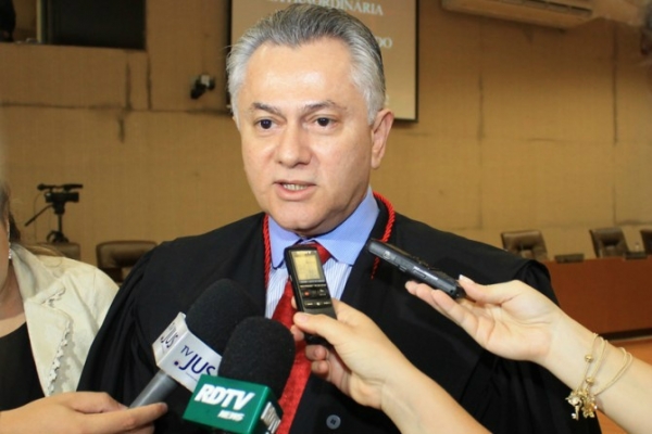 Perri nega pedido de reconsidera��o da Assembleia Legislativa de Mato Grosso