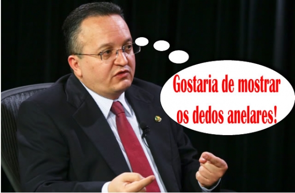 Nova S�rie: o que Pedro Taques quis dizer com as m�os aos mato-grossenses.