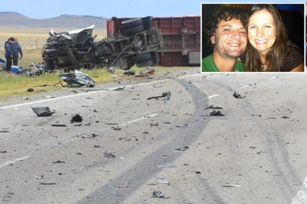 Fam�lias decidem cremar corpos de casal morto em acidente