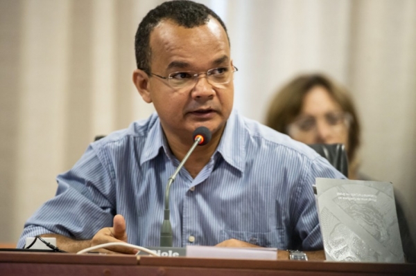 Secret�rio diz que Setas tem um �rombo� de R$ 20 milh�es