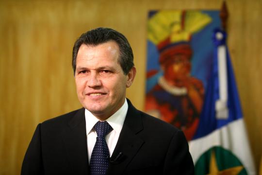 �ltimo Sal�rio de Silval Barbosa de dezembro de 2014 foi quase 10 vezes maior que os meses anteriores