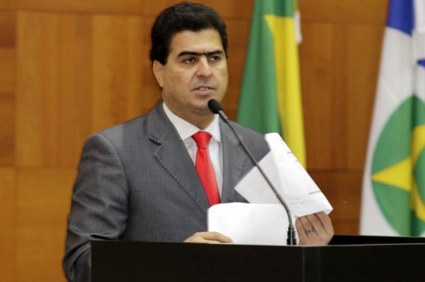 Emanuel Pinheiro diz que manter� chapa at� o fim