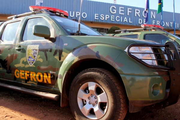 Irm�o do comandante do Gefron � flagrado com viatura no Manso