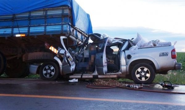 Empres�rio juinense morre em colis�o traseira entre caminhonete e caminh�o em rodovia Estadual