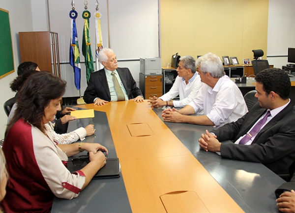 AMM e Tribunal de Justi�a discutem judicializa��o da Sa�de e �reas essenciais 