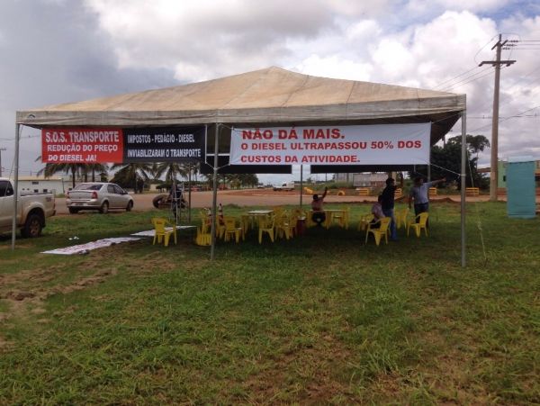 Sinop �fecha� BR-163 na sa�da para Santar�m e barra exporta��es de Mato Grosso