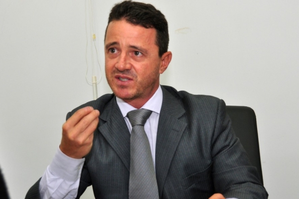 Ex-servidor da Assembleia recebia dinheiro em edif�cio, diz MPE
