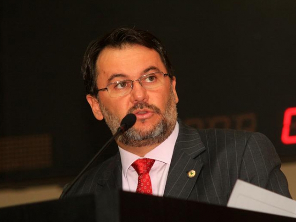 Deputado Oscar defende Campus UFMT em Juara em reuni�o com governador e prefeitos