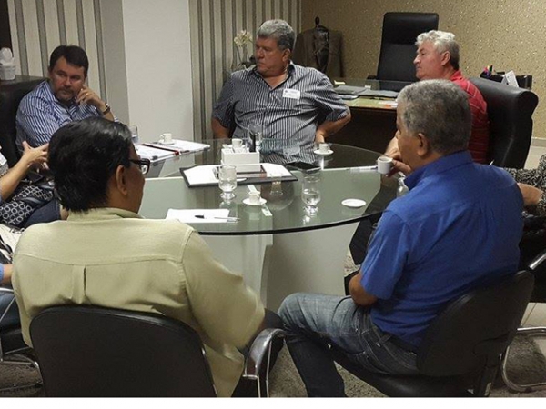 Professores da UFMT prop�em coopera��o t�cnica ao presidente da CPI da Copa