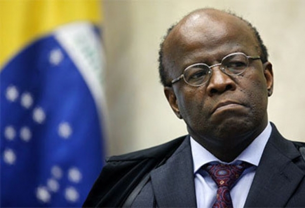 TRF nega a��o contra Barbosa por compra de im�vel em Miami