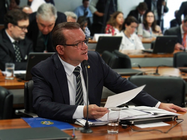 Duplica��o na BR-163 � paralisada e usu�rios podem pagar �ped�gio sem estrada�