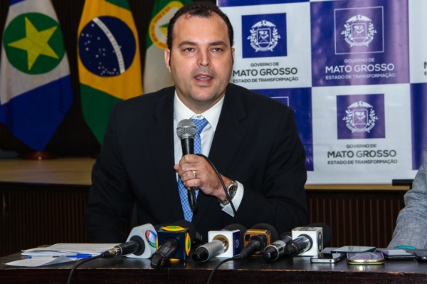Secret�rio rebate e diz que Silval deixou d�vida de R$ 912 milh�es
