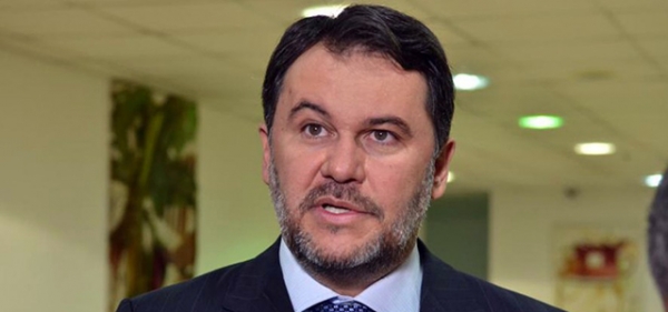 Deputado Oscar apresenta Lei para estadualizar estrada entre Aripuan� e Rondol�ndia 