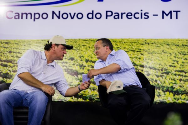 Governador lan�a programa Pr�-Estradas em Campo Novo do Parecis