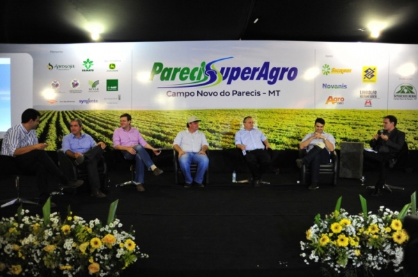 Pedro Taques destaca potencial tecnol�gico da Parecis SuperAgro