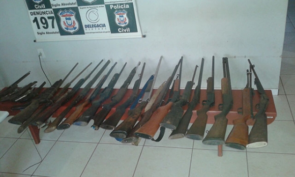 Pol�cia Civil apreende arsenal de armas e muni��es em Rio Branco 