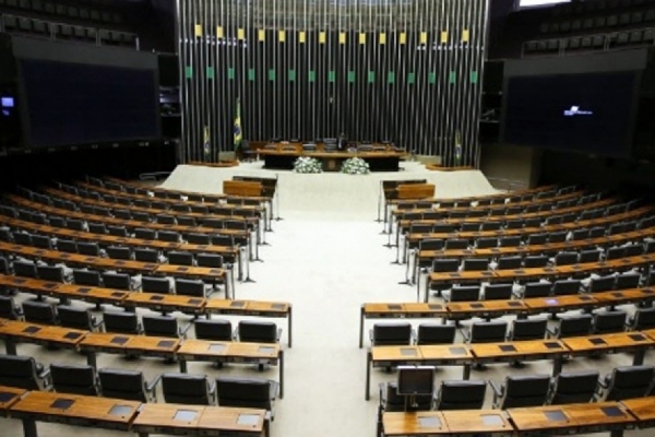 Oposi��o quer alongar vota��o para colar PT a ajuste fiscal