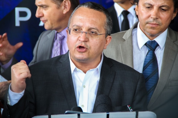 Pedro Taques avalia mudar distribui��o de recursos do Fethab