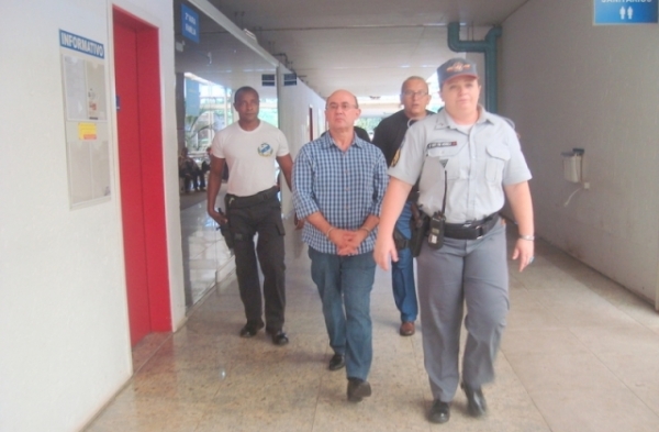 Advogado aguarda julgamento habeas corpus e diz que Riva n�o far� dela��o premiadaNa vis�o dos advogados,