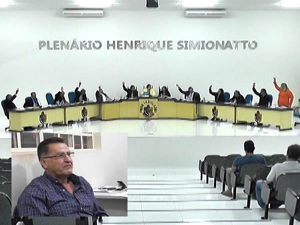 Vereadores reprovam t�tulo de cidad�o a marido de vereadora em Ju�na