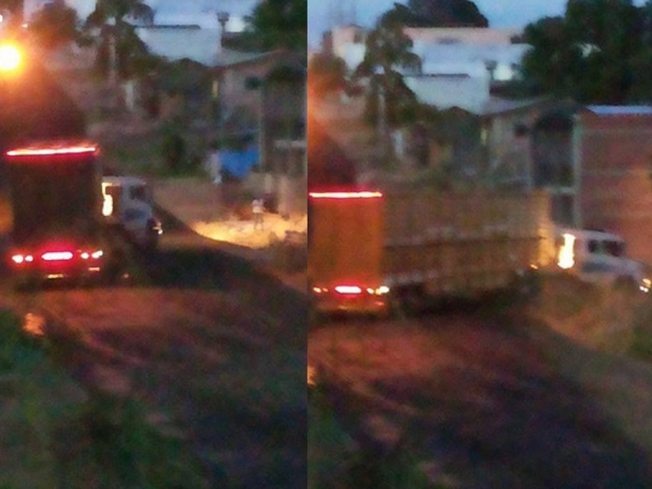 Fotos do caminh�o que destruiu o asfalto rec�m consertado.