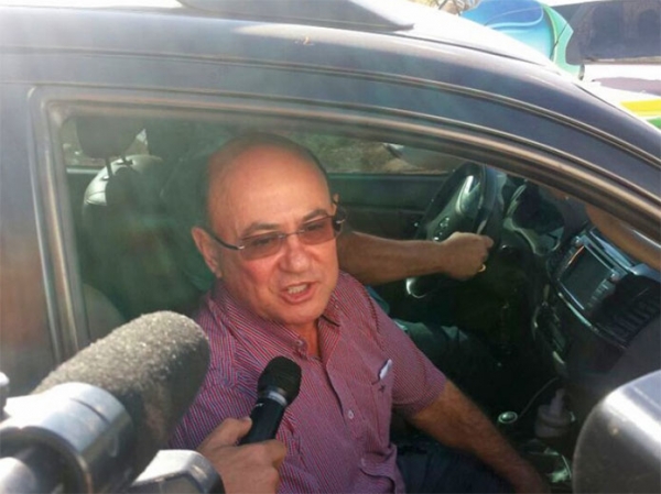 Ex-deputado Jos� Riva � solto novamente e deixa a penitenci�ria.