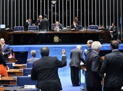 Corre��o de sal�rio m�nimo para aposentados pode ser vetada
