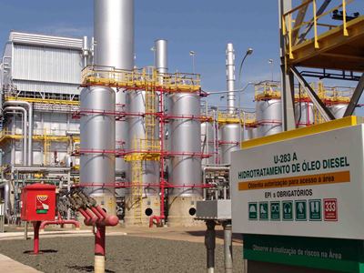 Governo reajusta pre�o do �leo diesel duas vezes em 30 dias