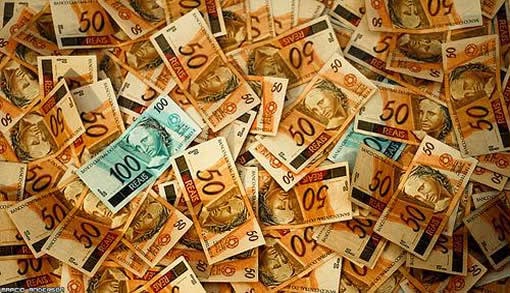 Mercado financeiro prev� retra��o na economia de 1,7% este ano, diz BC
