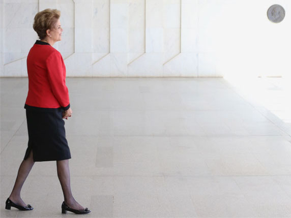 Avalia��o negativa de Dilma sobe para 70,9%