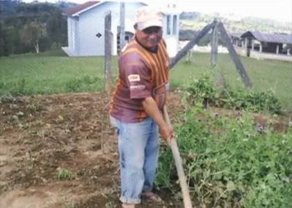 Ingratid�o: adolescente tortura e mata idoso que a ajudou por dois anos no PR