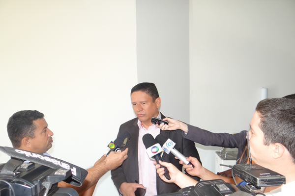 Ju�na recebe a visita do secret�rio adjunto de a��es estrat�gicas da SESP